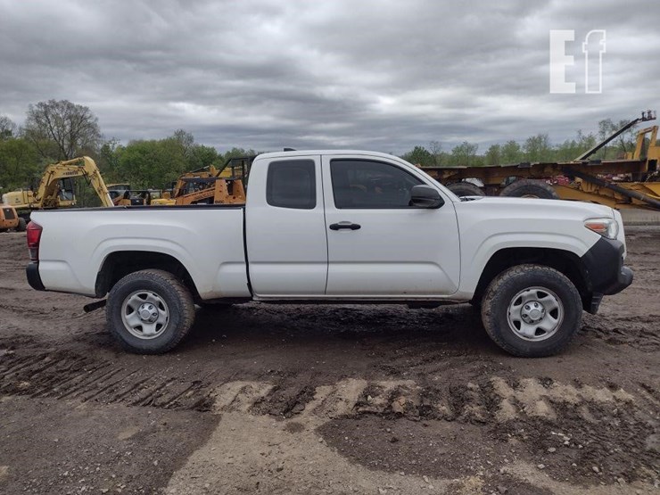2018-toyota-tacoma-image-3