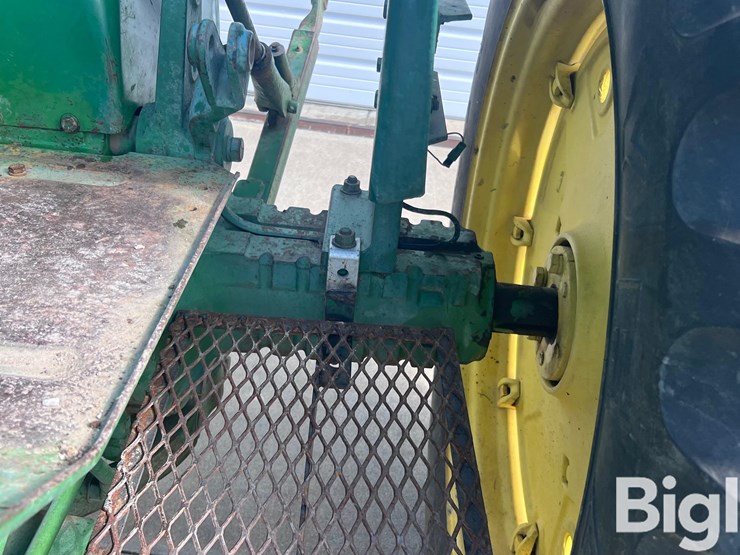1966-john-deere-2510-image-11