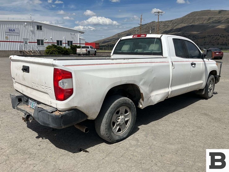 2017-toyota-tundra-image-2