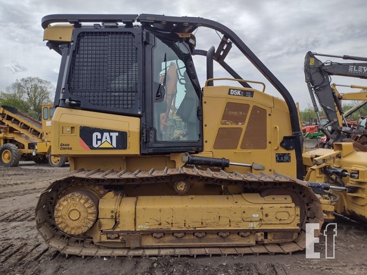 2017-caterpillar-d5k2-xl-image-33