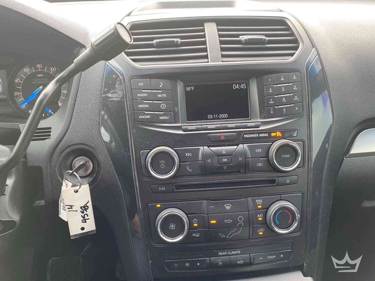 2018-ford-explorer-image-22