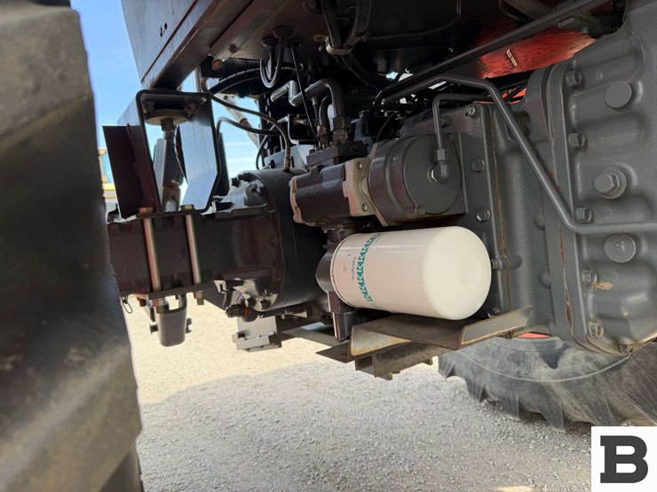 2013-kubota-m110gx-image-37