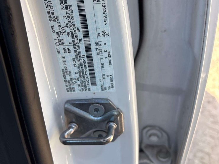 2017-ford-escape-image-5