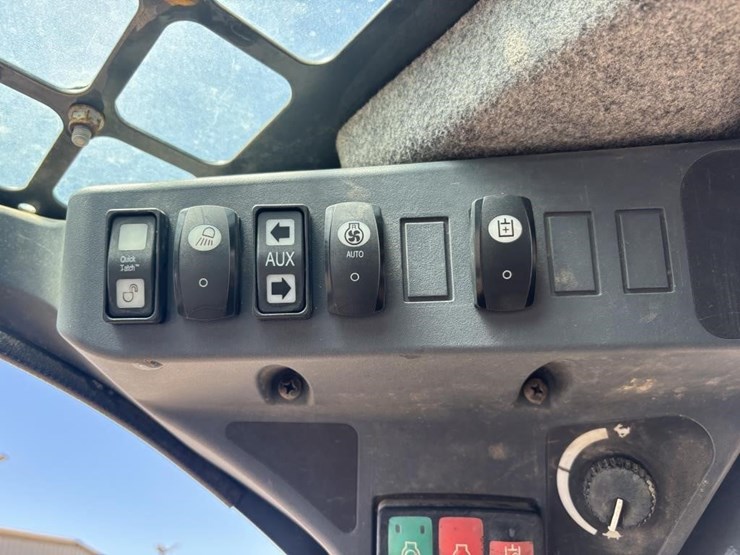 deere-333g-image-27
