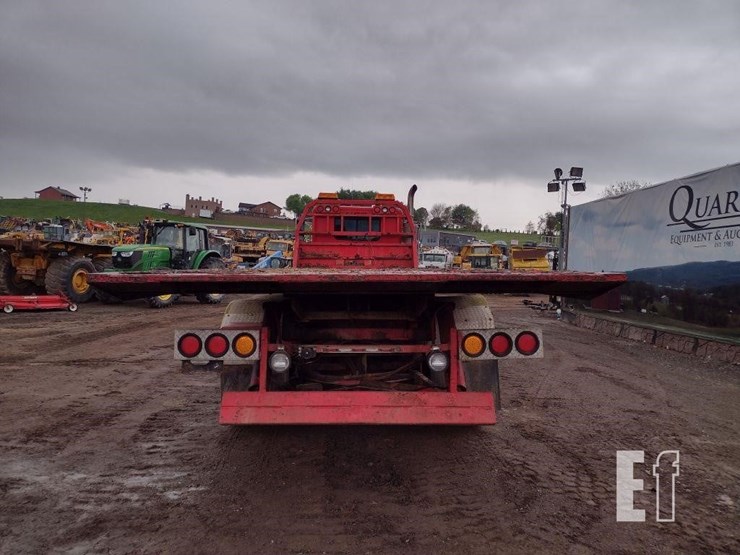 1993-peterbilt-379-image-4