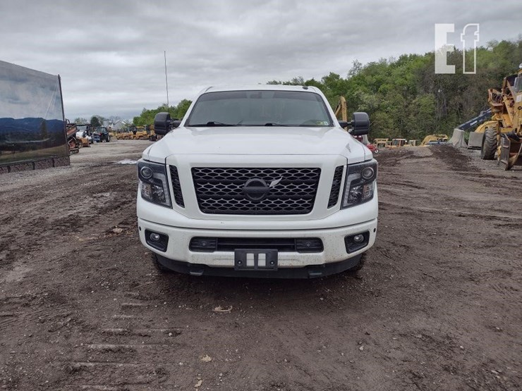 2019-nissan-titan-image-2
