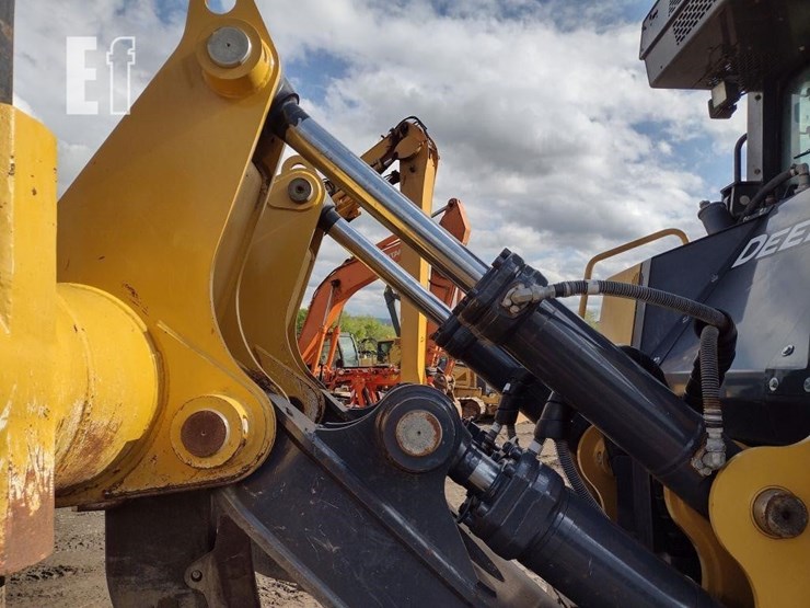deere-1050-p-tier-image-51