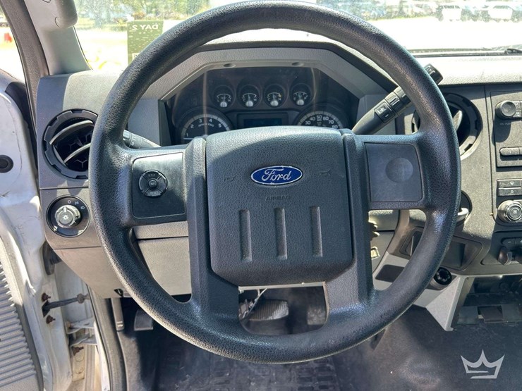 2014-ford-f350-image-19