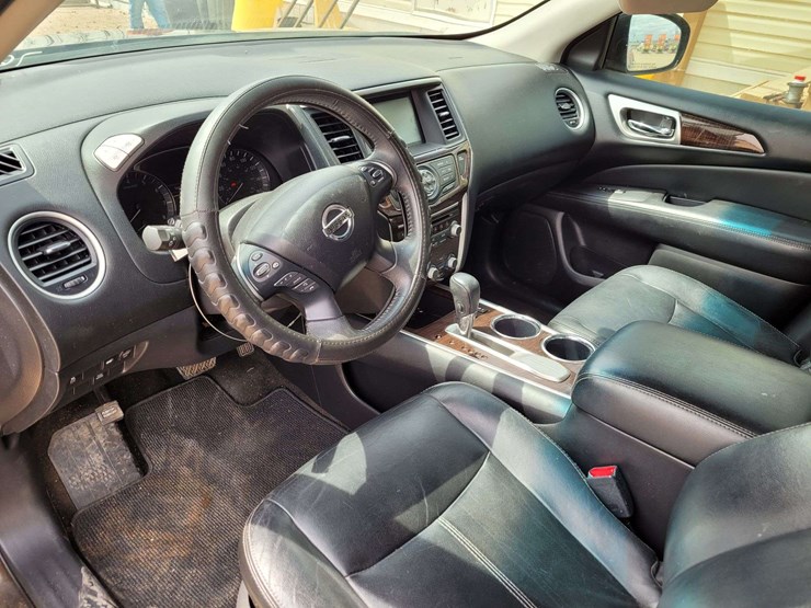 2013-nissan-pathfinder-image-14