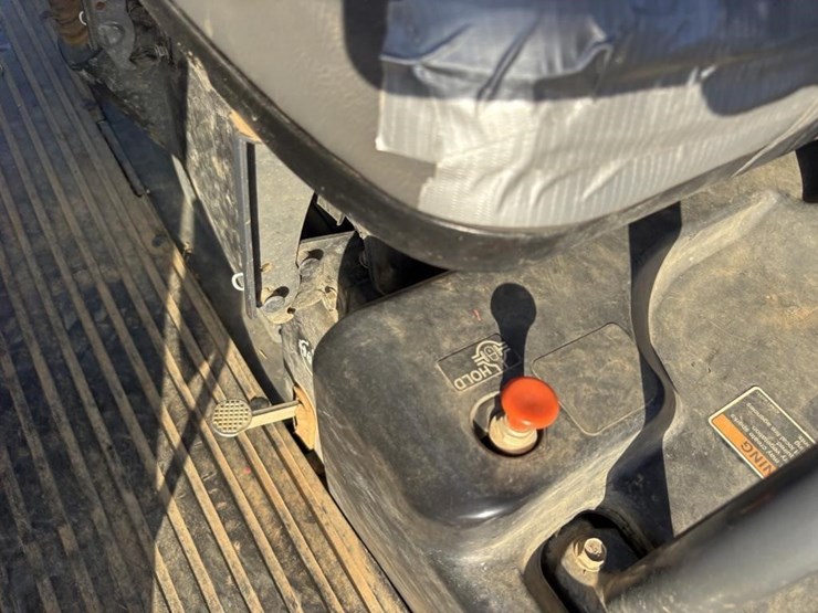2016-kubota-rtv900-image-18