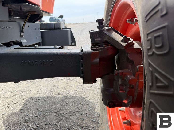 2013-kubota-m110gx-image-40
