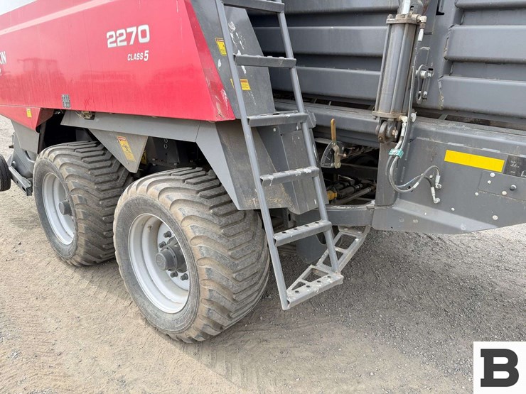2022-massey-ferguson-2270-image-32