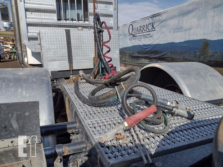 2007-kenworth-w900-image-23