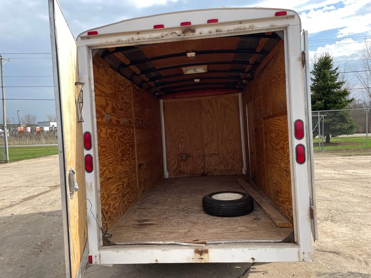 #4040-•-haulmark-enclosed-trailer-image-39
