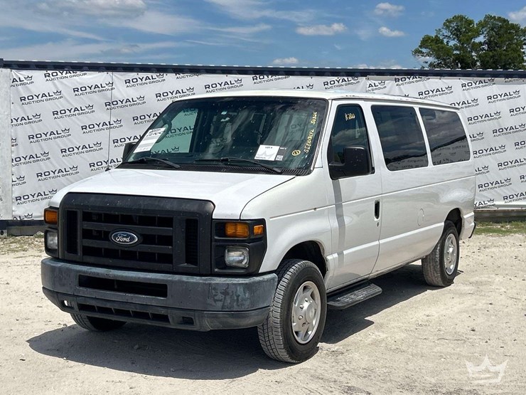 2011-ford-e250-image-1