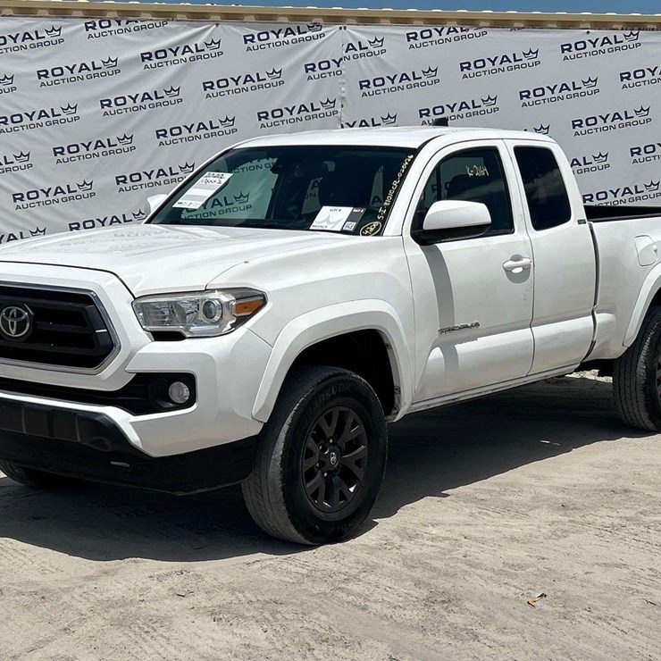 2020 TOYOTA TACOMA