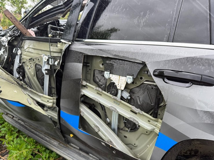 2016-chevrolet-tahoe-image-14