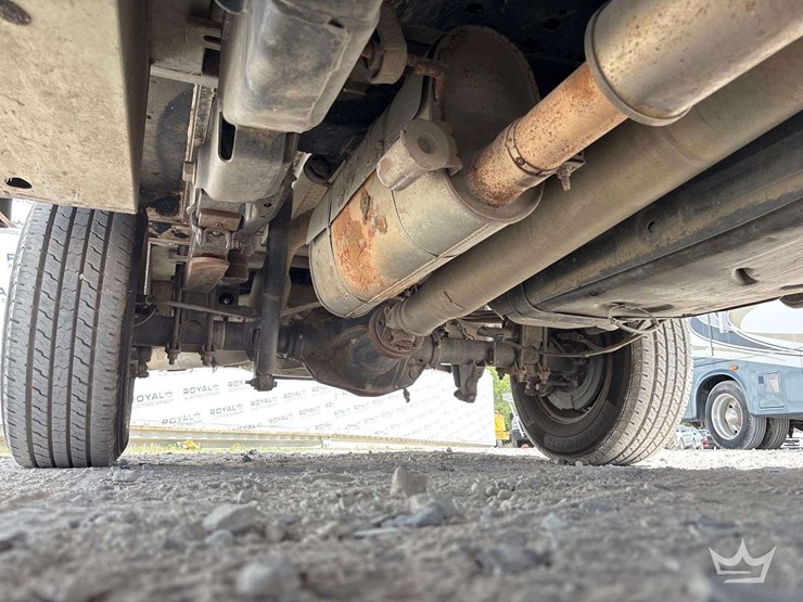 2021-ford-f250-image-33