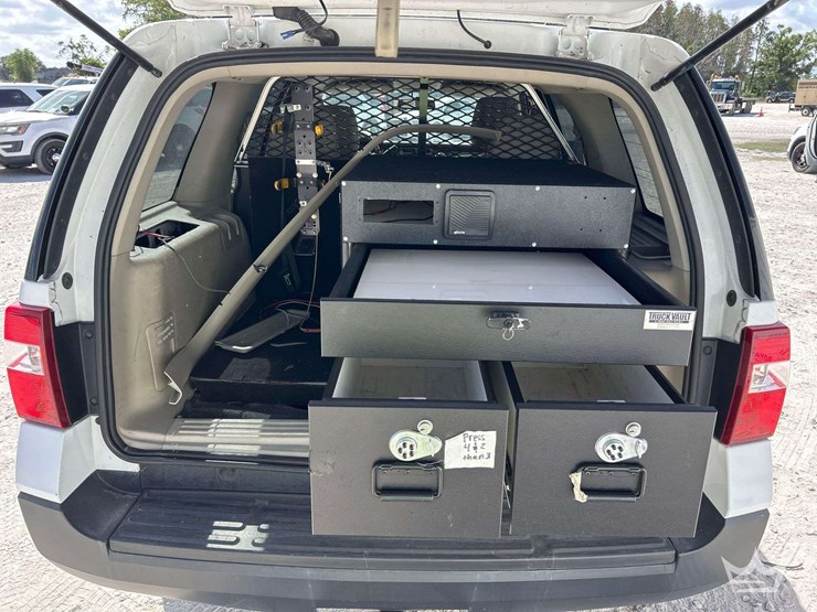 2014-ford-expedition-image-21