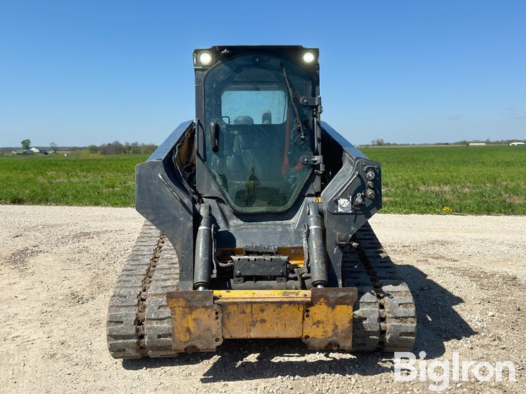 2021-deere-331g-image-2