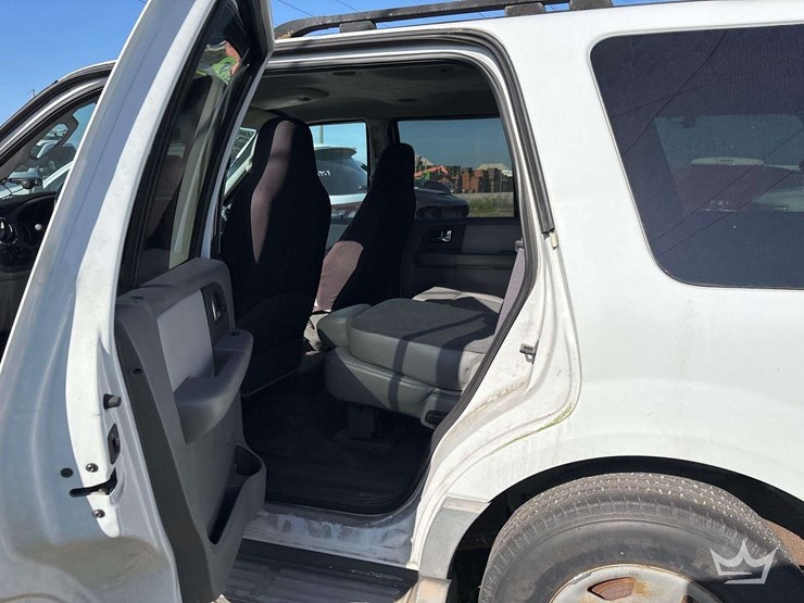 2005-ford-expedition-image-22