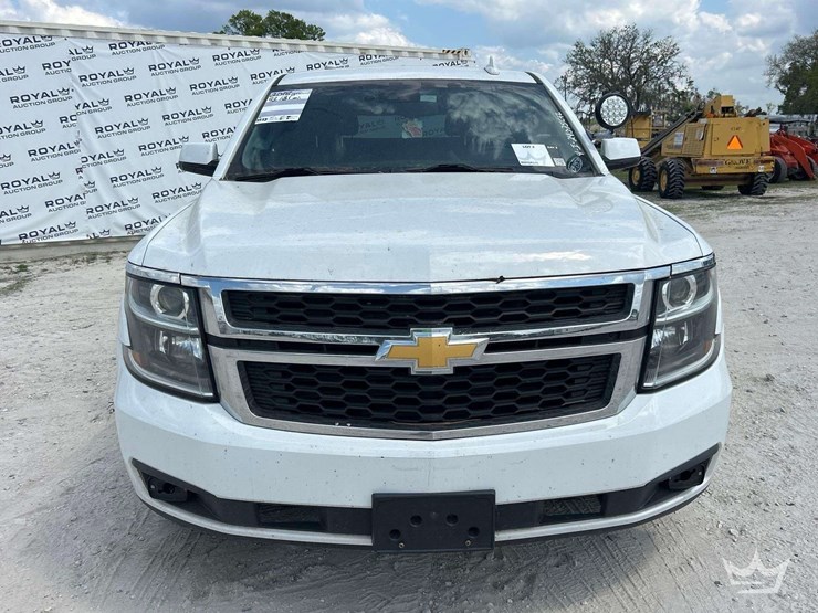 2018-chevrolet-tahoe-image-28