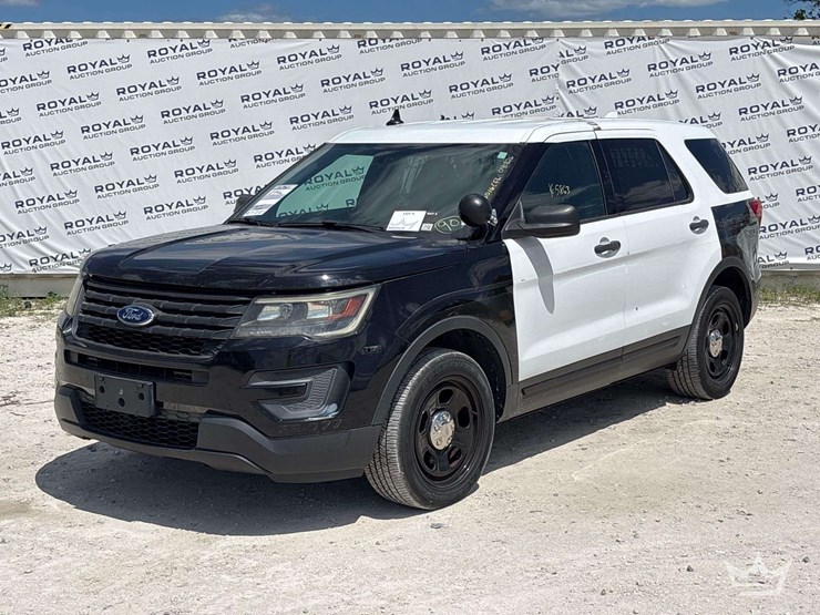2017-ford-explorer-image-1