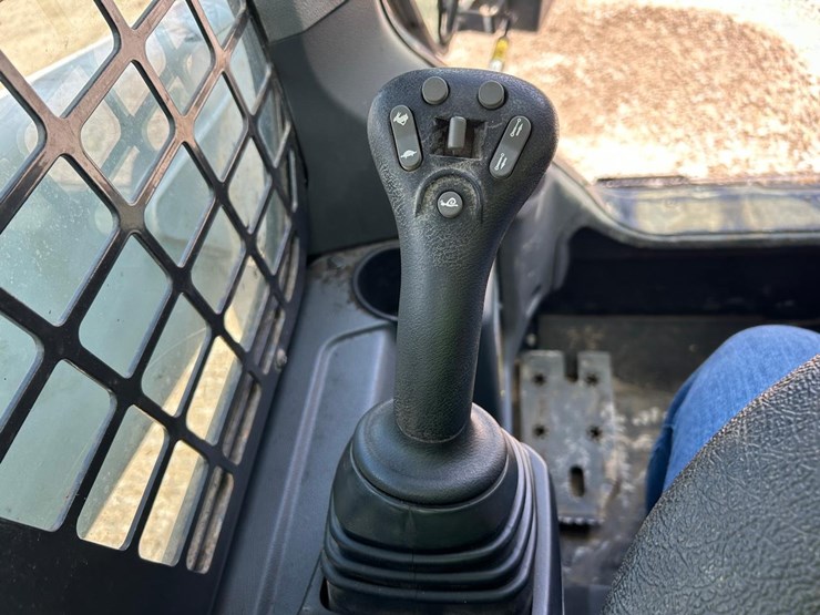bobcat-t76-image-27