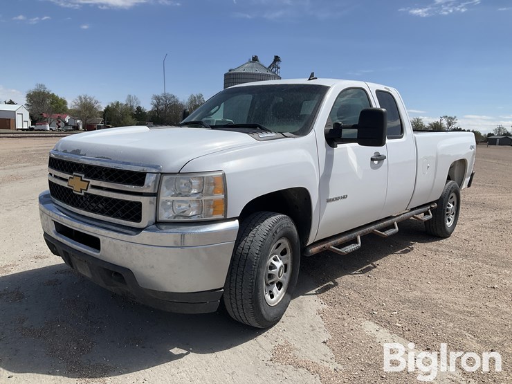 2012-chevrolet-silverado-3500-image-1
