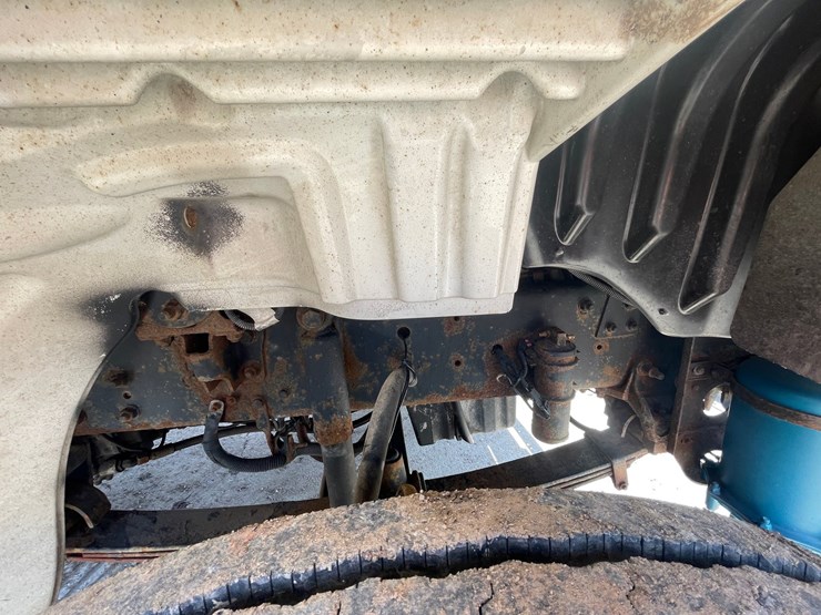 #4015-•-2004-freightliner-dump-truck-(has-wi-title)-image-35