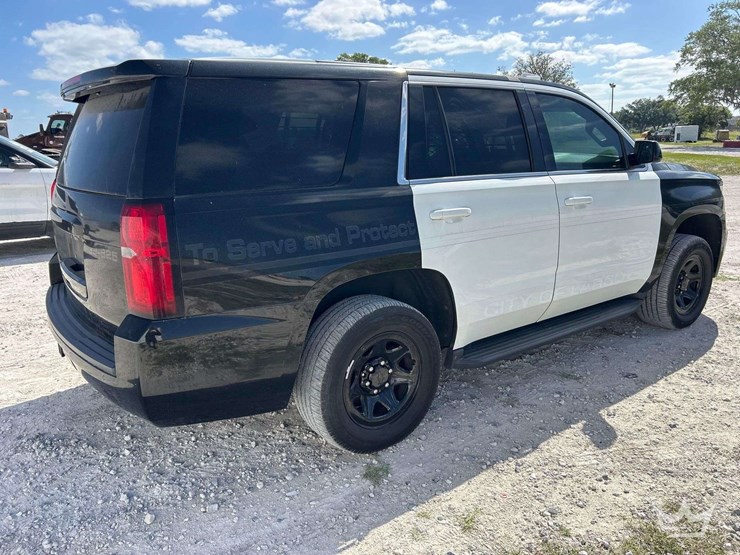 2019-chevrolet-tahoe-image-3