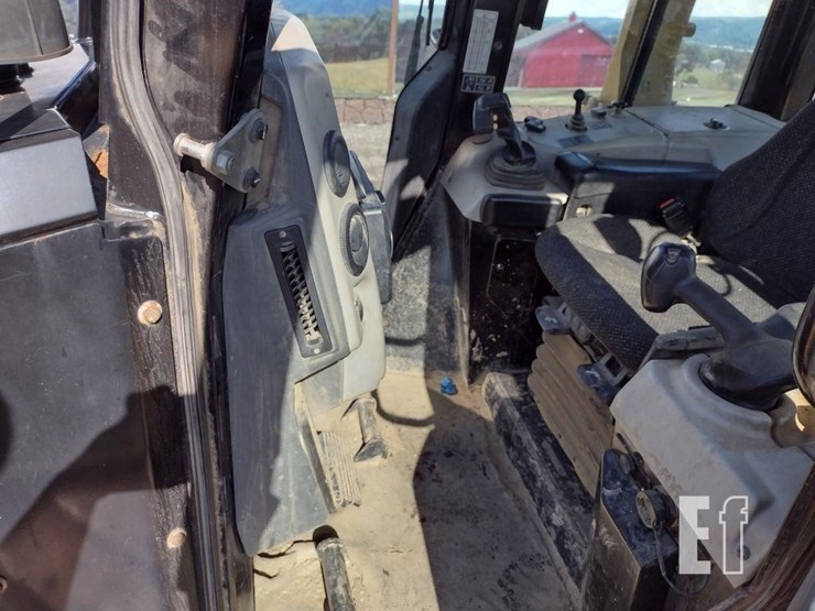 2017-caterpillar-d6n-xl-image-15