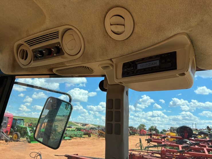 2017-john-deere-6120e-image-17