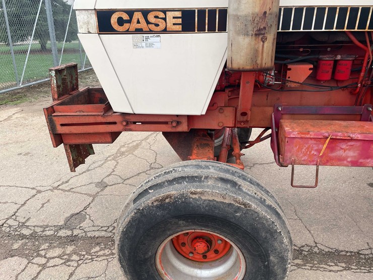 #4065-•-case-2390-tractor-image-44