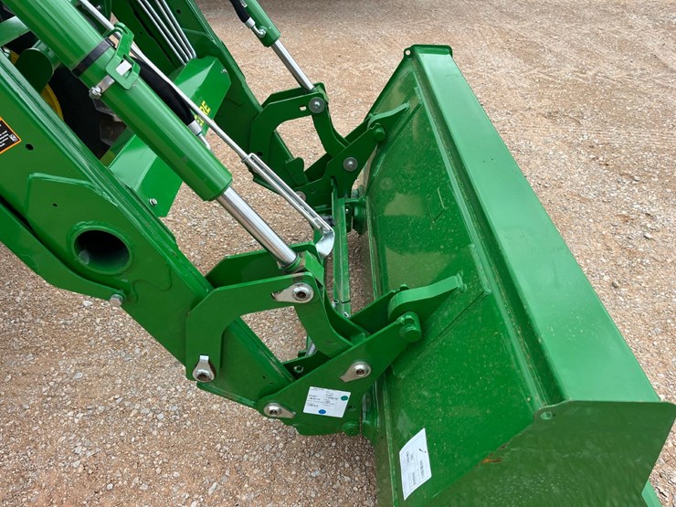 2022-john-deere-5100e-image-8