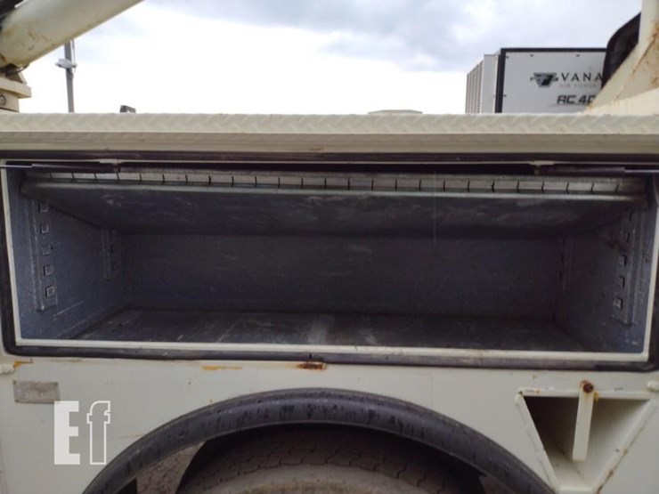 2015-hino-338-image-41