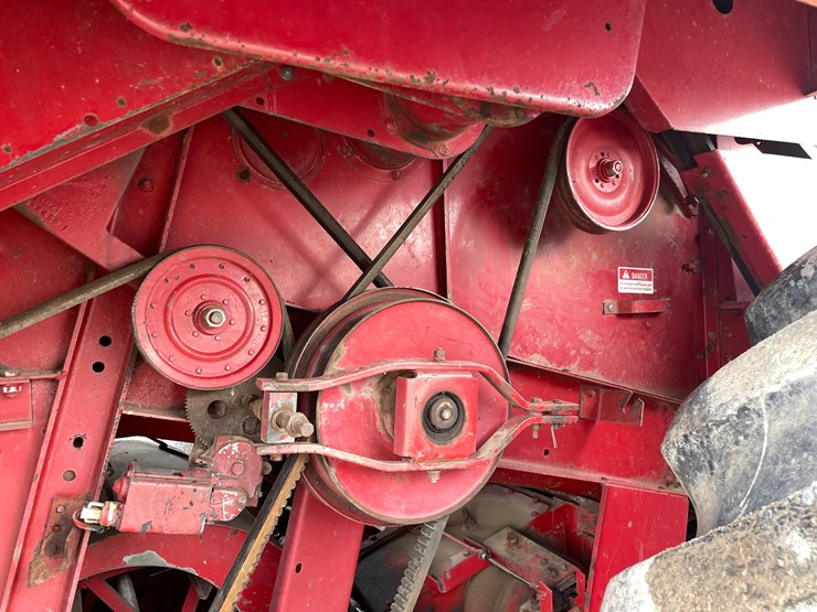 #4046-•-international-combine-image-38