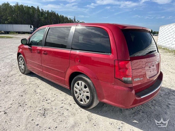 2016-dodge-grand-caravan-image-2