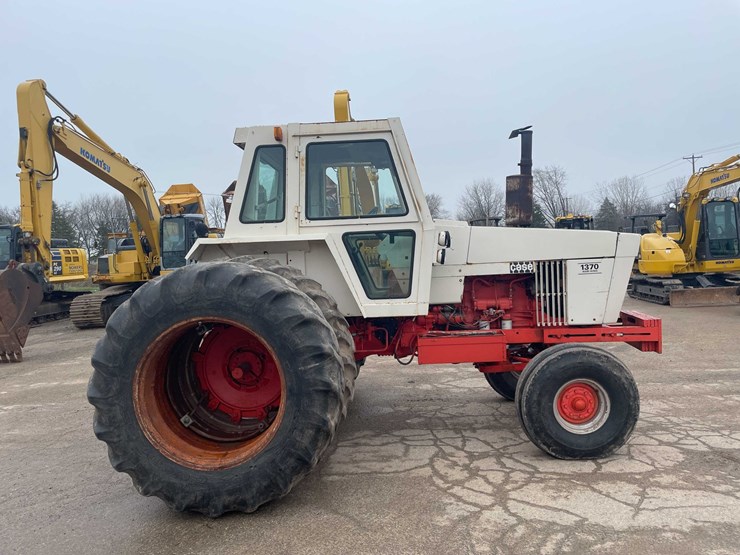 #4064-•-case-1370-tractor-image-4