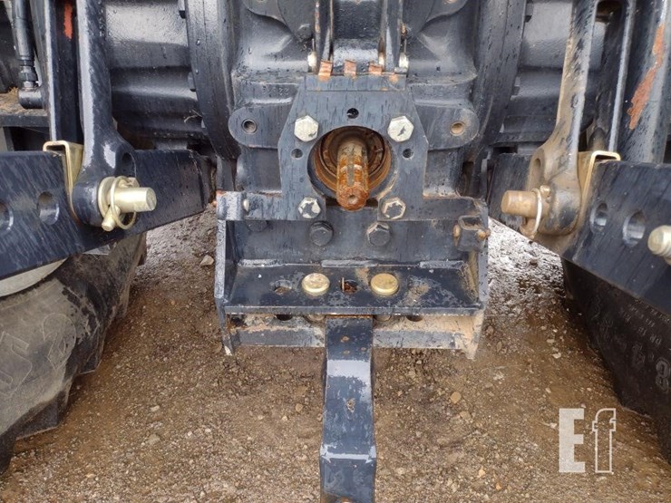 2013-case-ih-farmall-110a-image-30