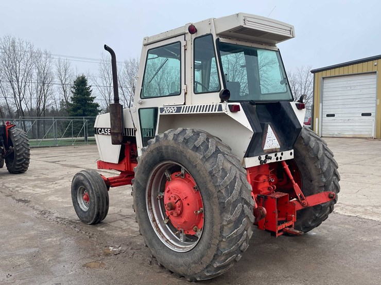 #4067-•-case-2090-tractor-image-7