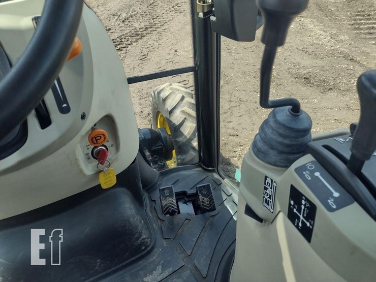 2010-john-deere-4720-image-9