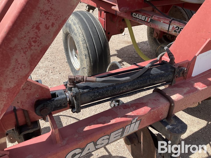 2011-case-ih-2800-image-18