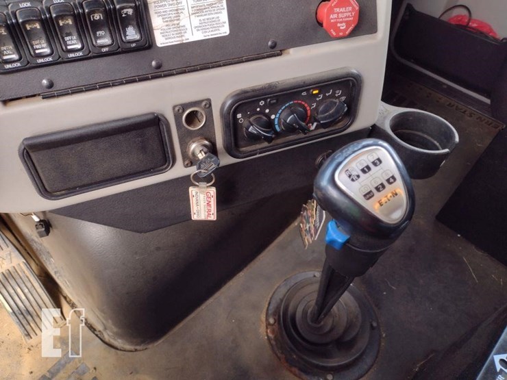 2019-western-star-4700-image-12