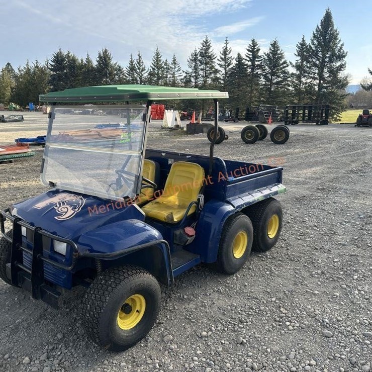 JOHN DEERE GATOR