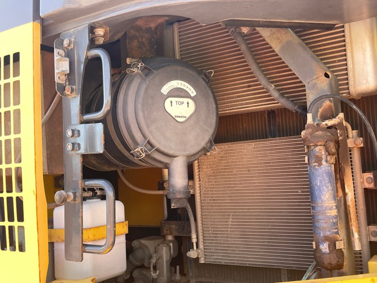 komatsu-pc308-image-44