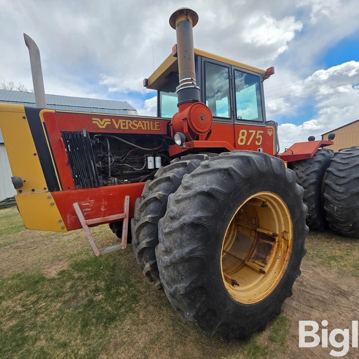 1982 VERSATILE 875