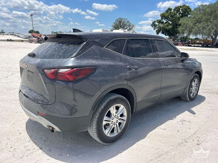 2021-chevrolet-blazer-image-3