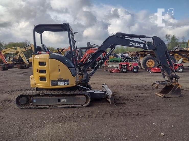 2018-deere-35g-image-3