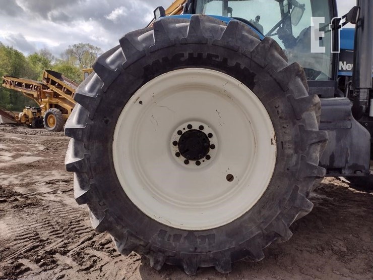 new-holland-tg285-image-28